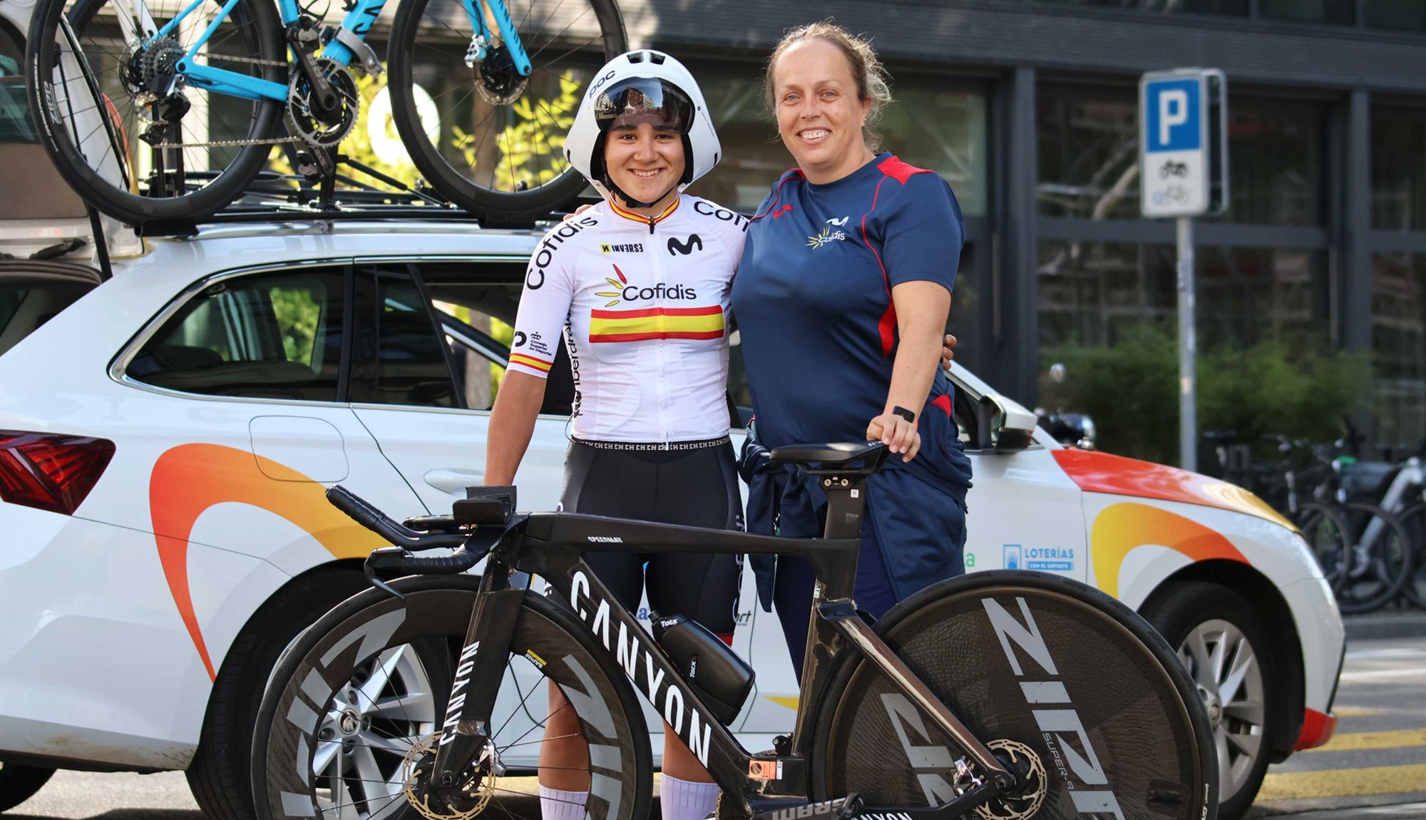 Gemma Pascual junto a Paula Ostiz, una de las grandes joyas del ciclismo femenino español