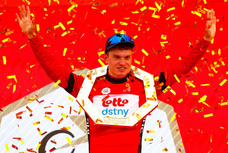 Lennert Van Eetvelt, ganador del UAE Tour 2024 Lennert Van Eetvelt, ganador del UAE Tour 2024