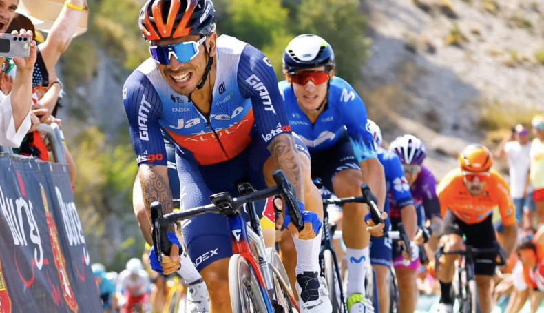 el australiano caleb ewan gana la 2a etapa y arrebata el maillot morado a bittner 2 790x454