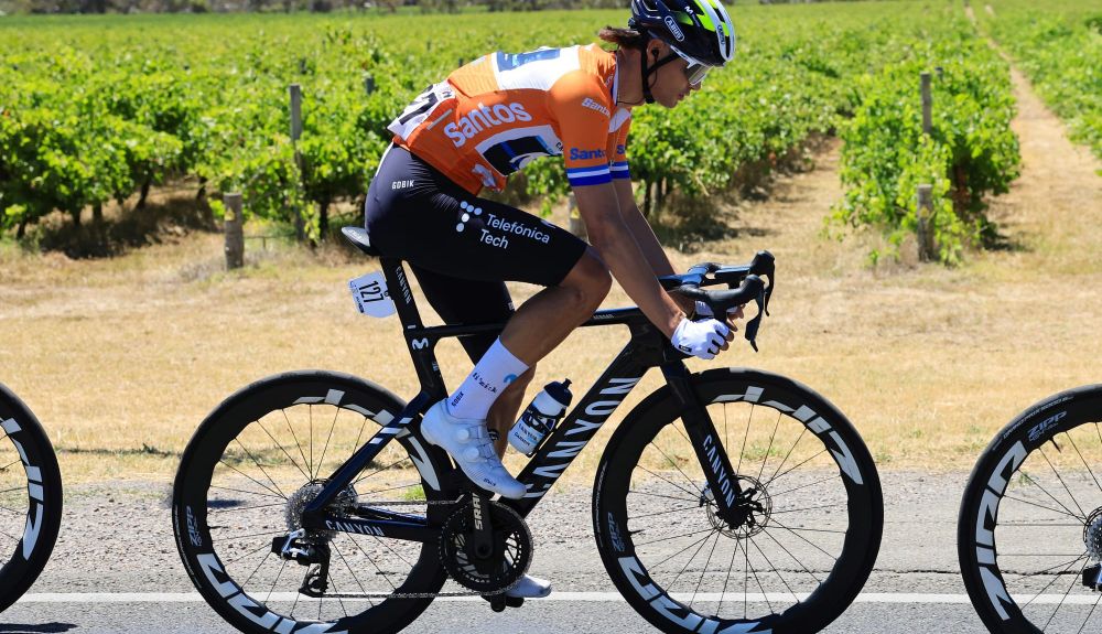 Javier Romo durante la quinta etapa del Santos Tour Down Under. Foto: Kei Tsuij/ Sprint Cycling
