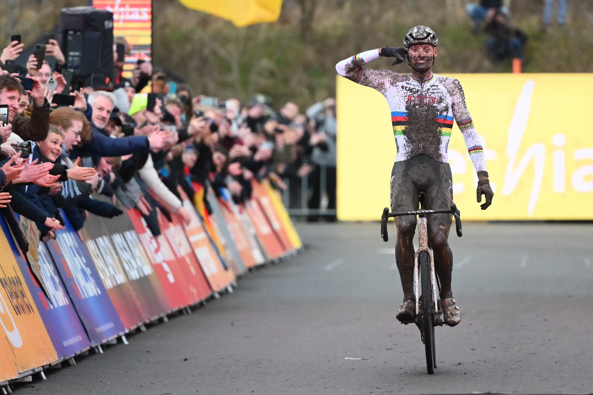 Van der Poel regresa tras lesión con victoria. Foto: Vincent Kalut/PN/Sprint Cycling Agency