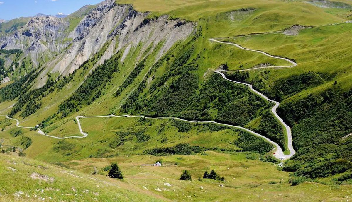Giants, un viaje para coronar los grandes colosos de los Alpes franceses