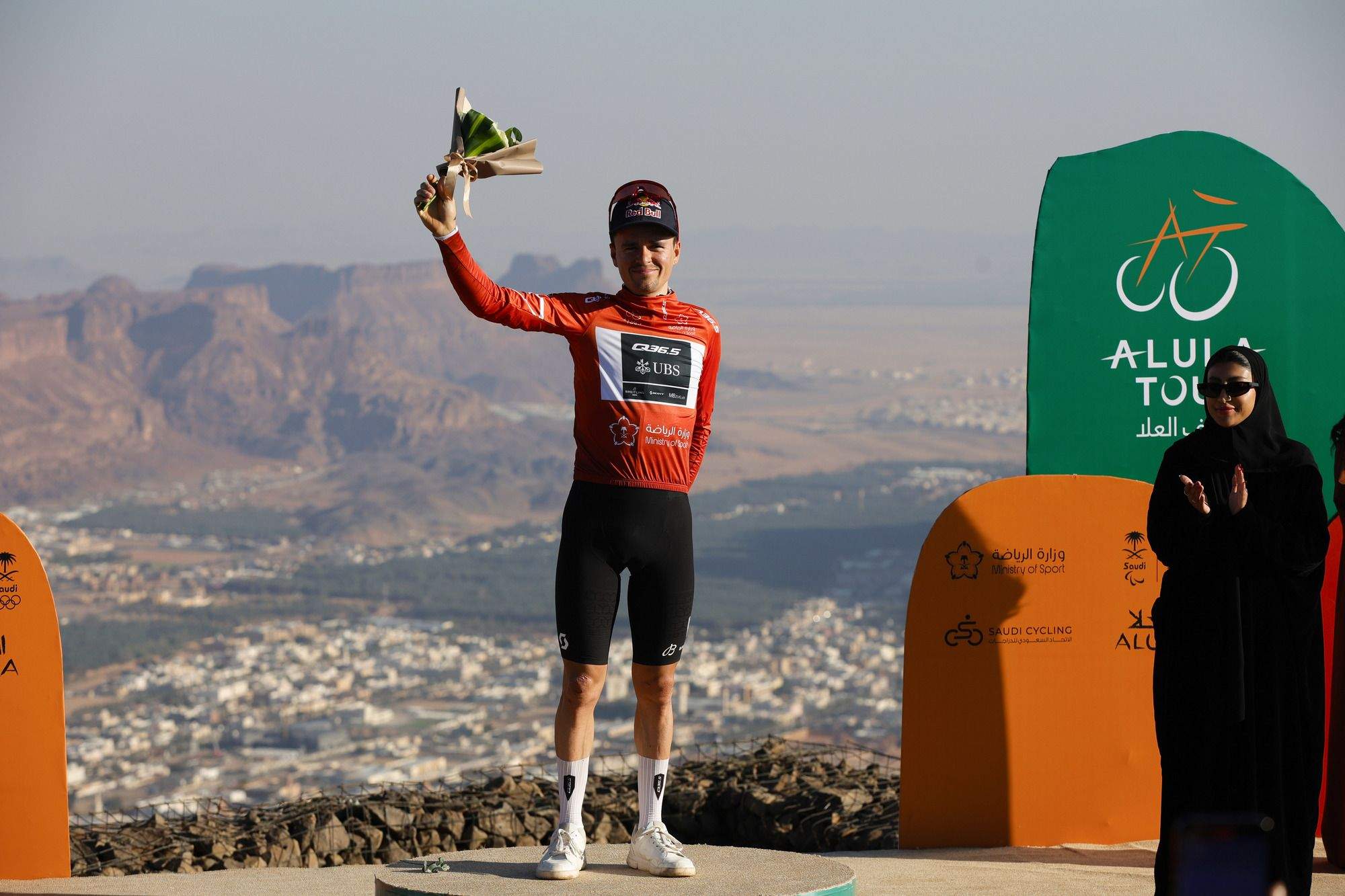 Tom Pidcock gana el AIUIa Tour. Tom Pidcock gana el AIUIa Tour.