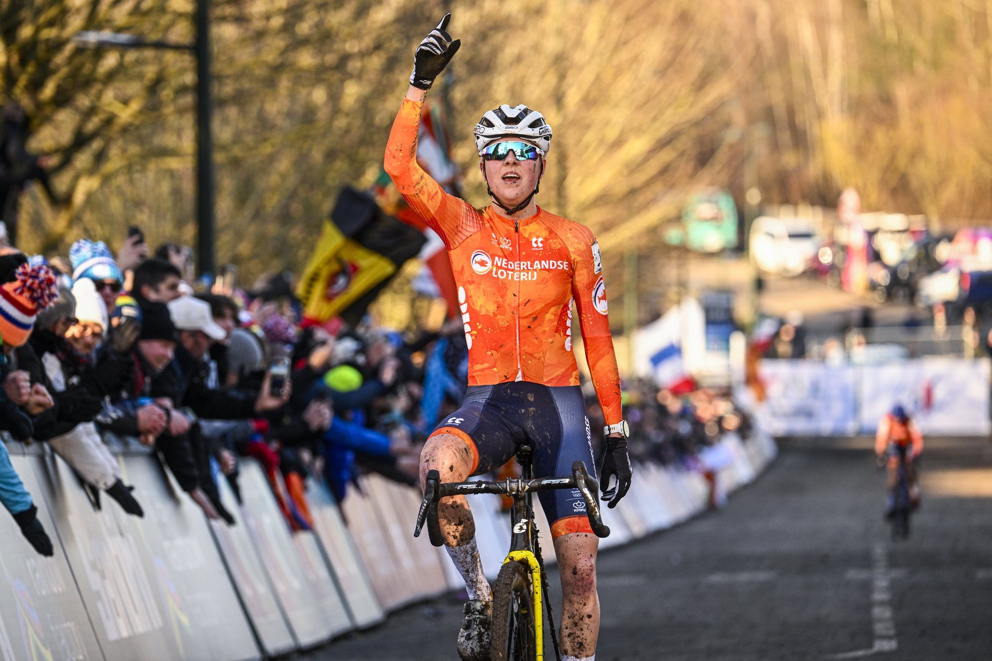 Fem Van Empel revalida su título de campeona del mundo. Foto:Nico Vereecken / PN/SprintCyclingAgency