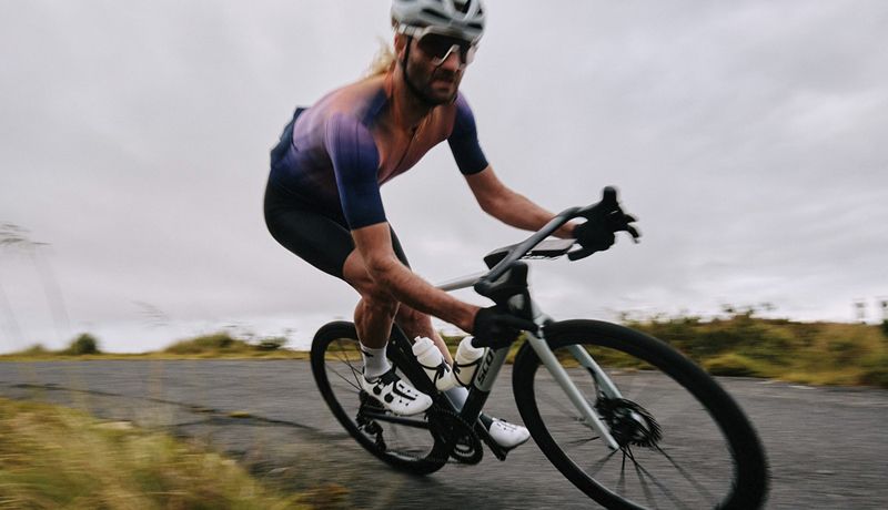Assos Equipe R y Dyora R (18)