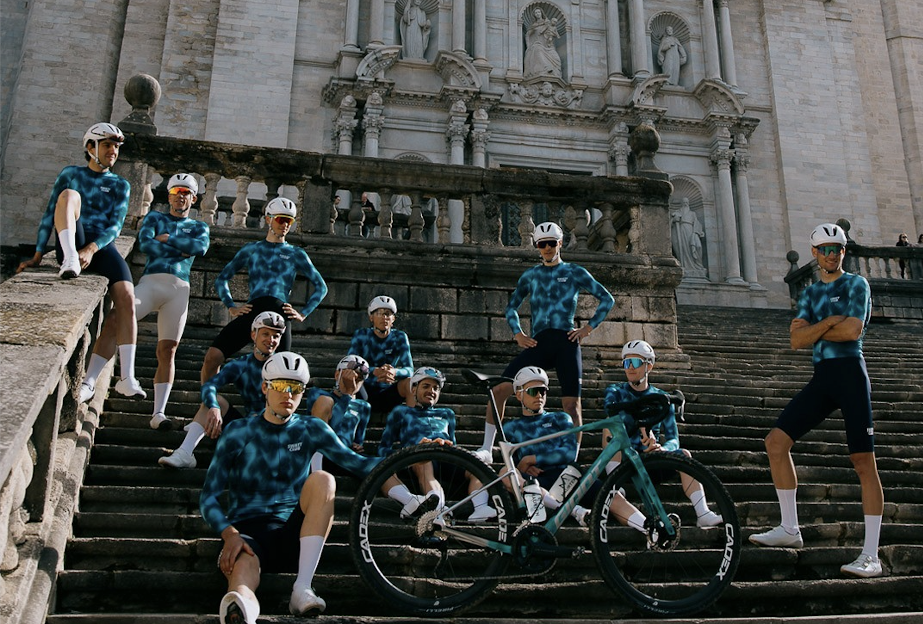 El objetivo es afrontar los retos en gravel y carretera más exigentes del ciclismo internacional.