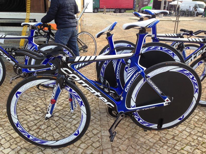 Las bicicletas de contrarreloj de los equipos de la Volta al Algarve