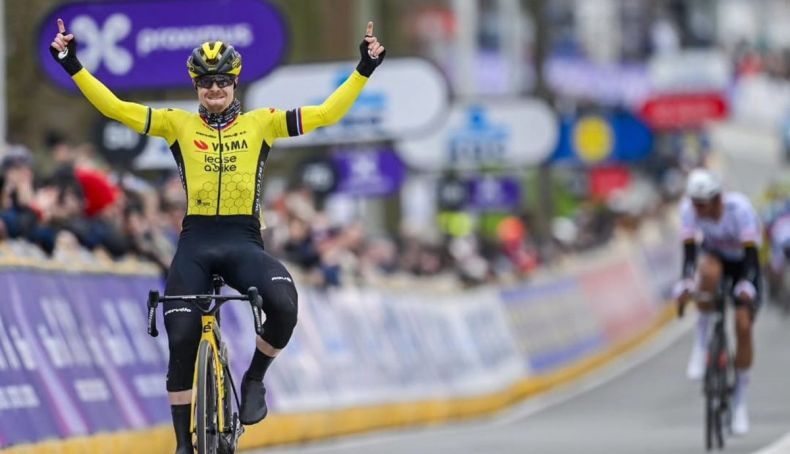jan tratnik visma lease a bike se impuso en meta con mucha facilidad 2 790x454