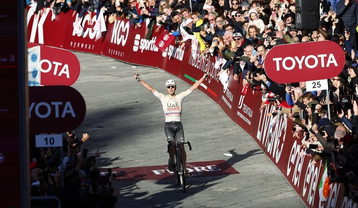 Tadej Pogacar buscaá su tercera victoria en la Strade Bianche