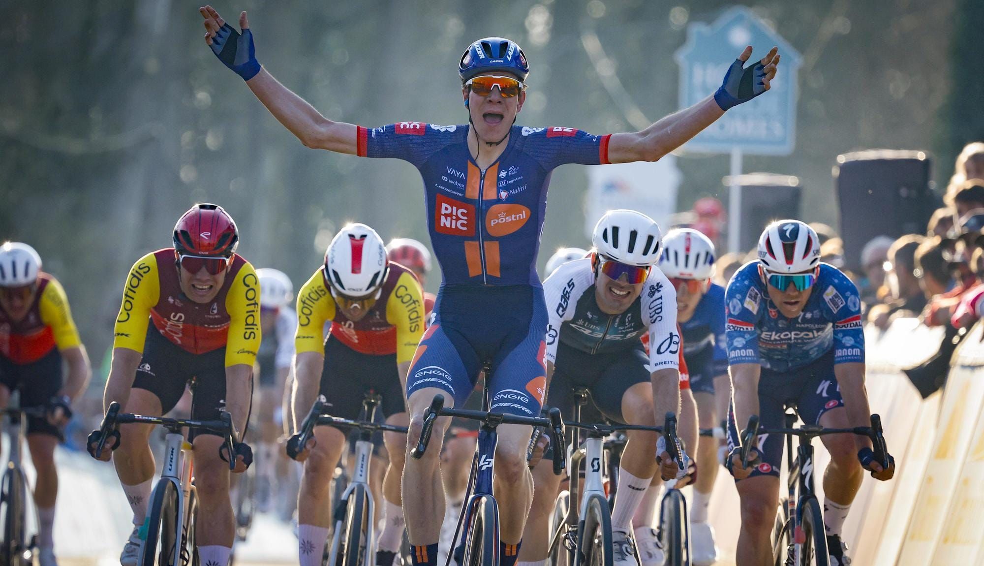 Nils Eekhoff conquista la Nokere Koerse