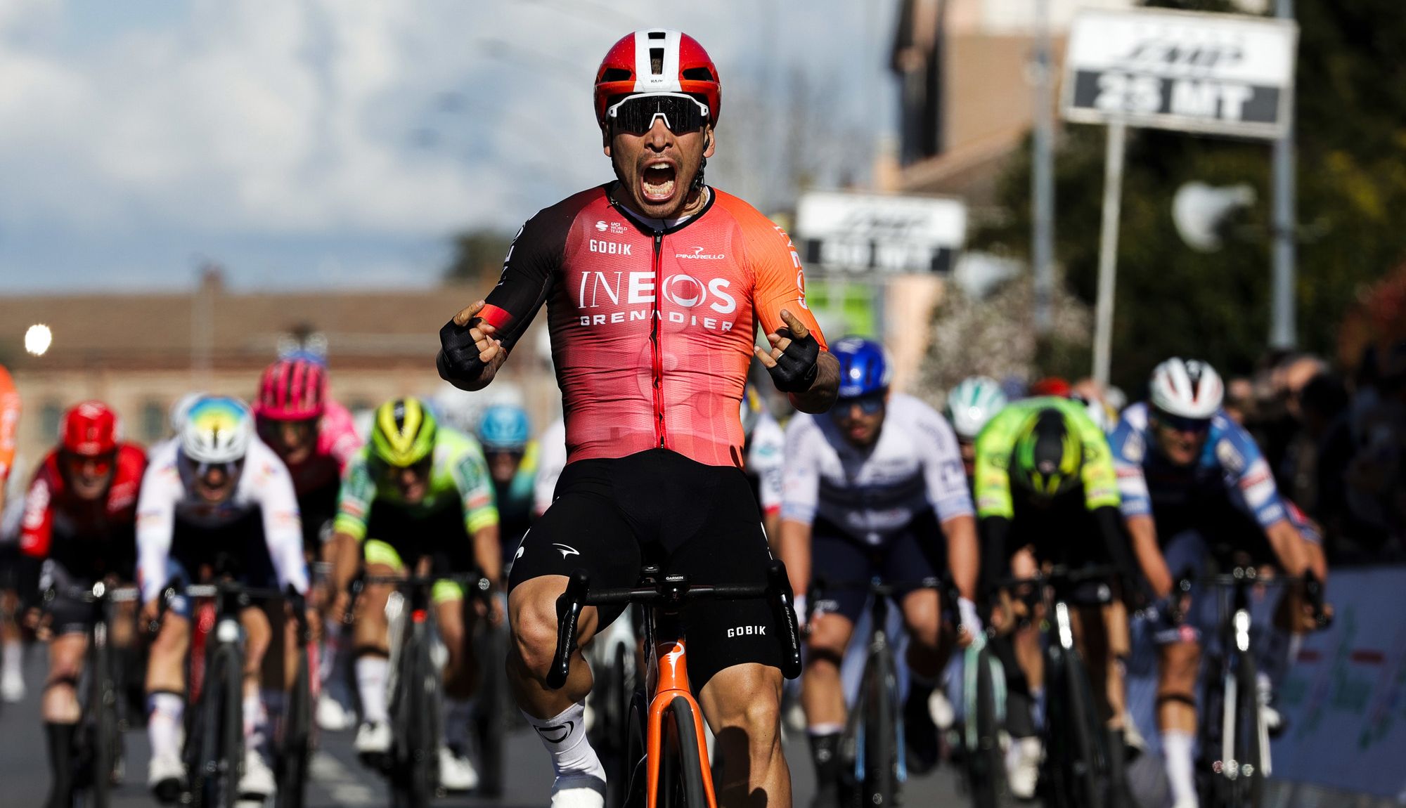 Caleb Ewan, victoria y liderato en la Semana Coppi e Bartali