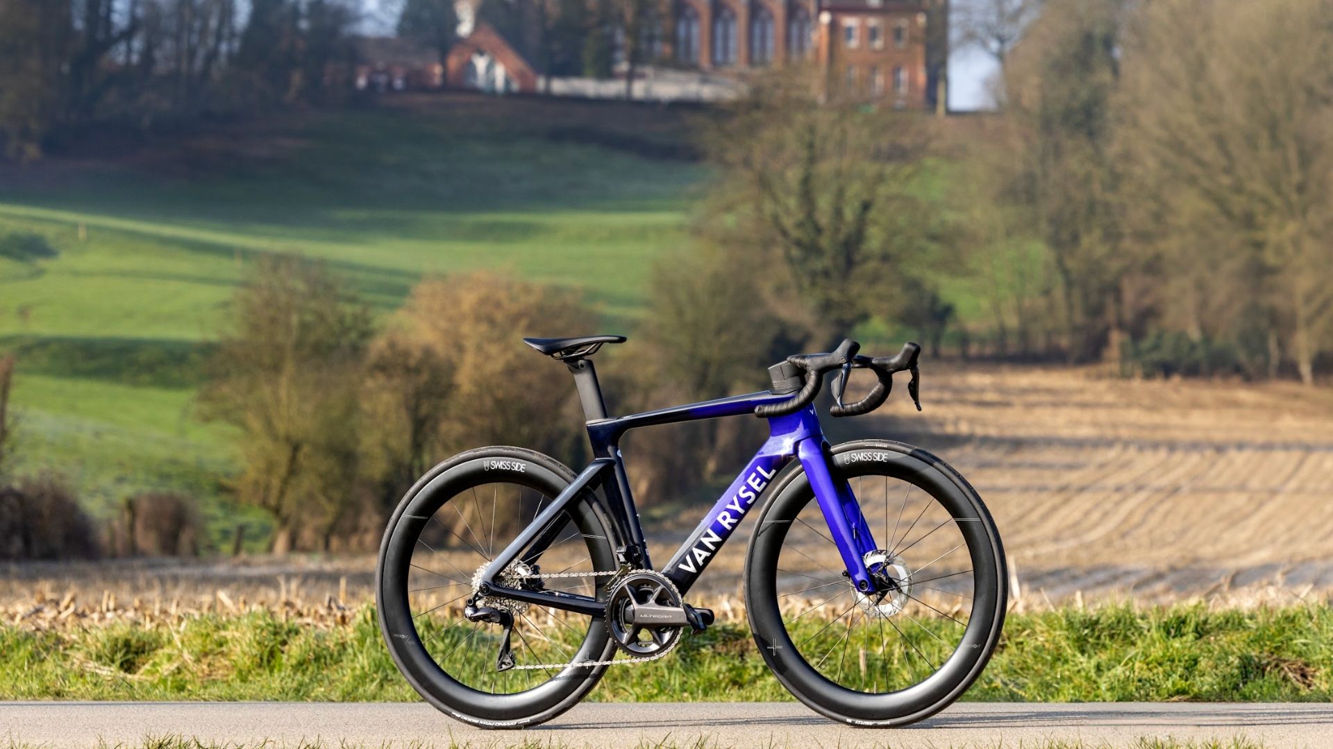 VAN RYSEL lanza la RCR F  la velocidad del WorldTour al alcance de todos