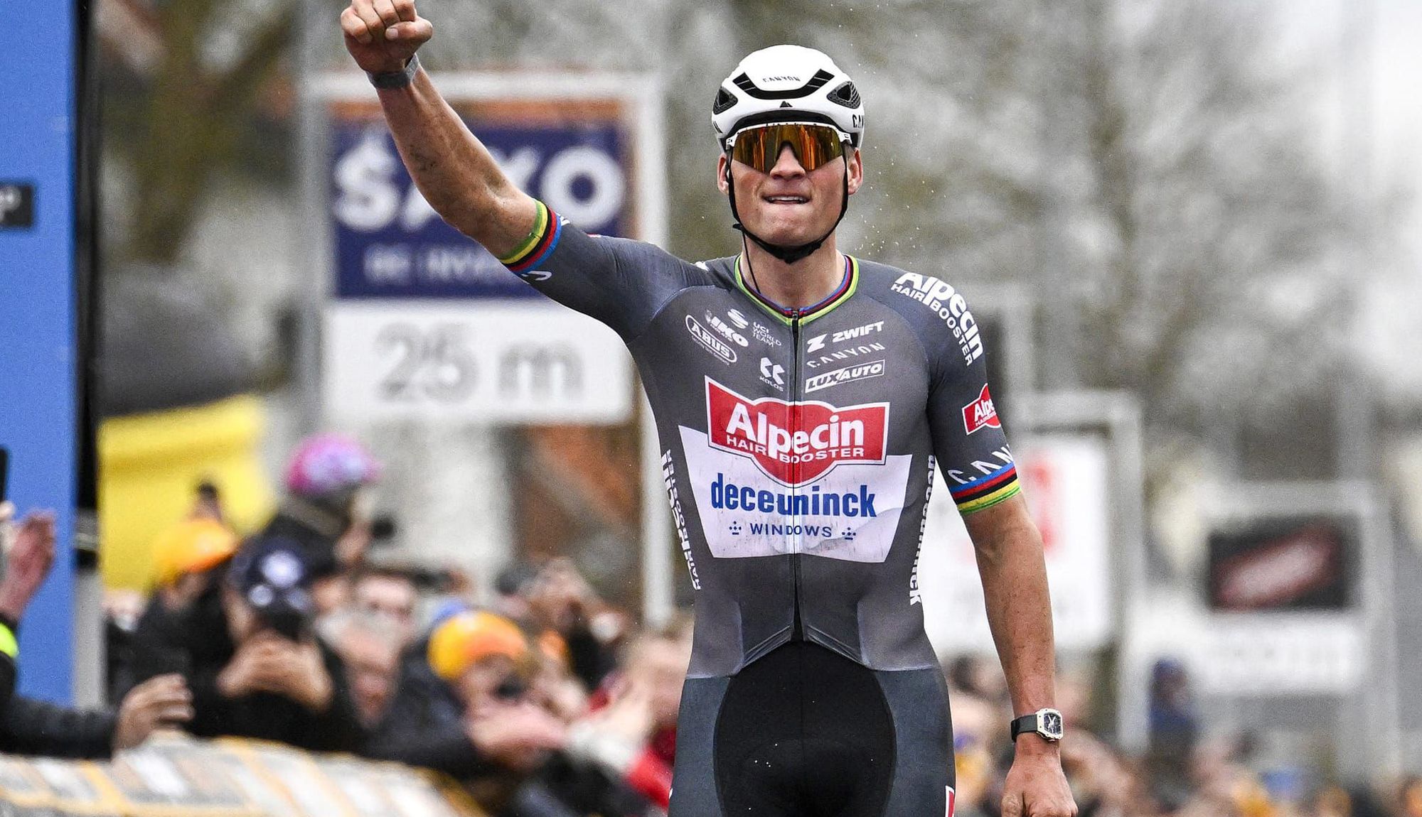 Imperial Van der Poel en la E3 Saxo Classic