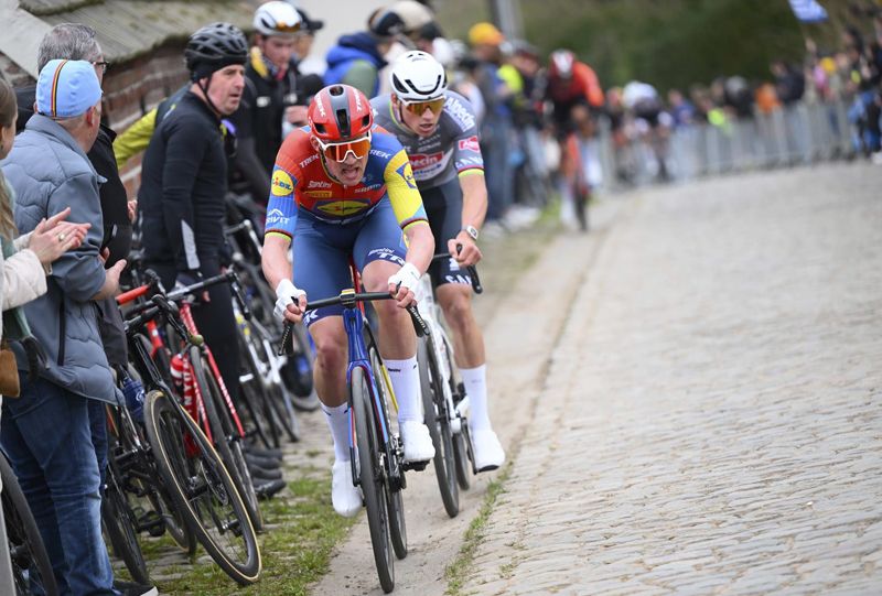 Mads Pedersen y Van der Poel