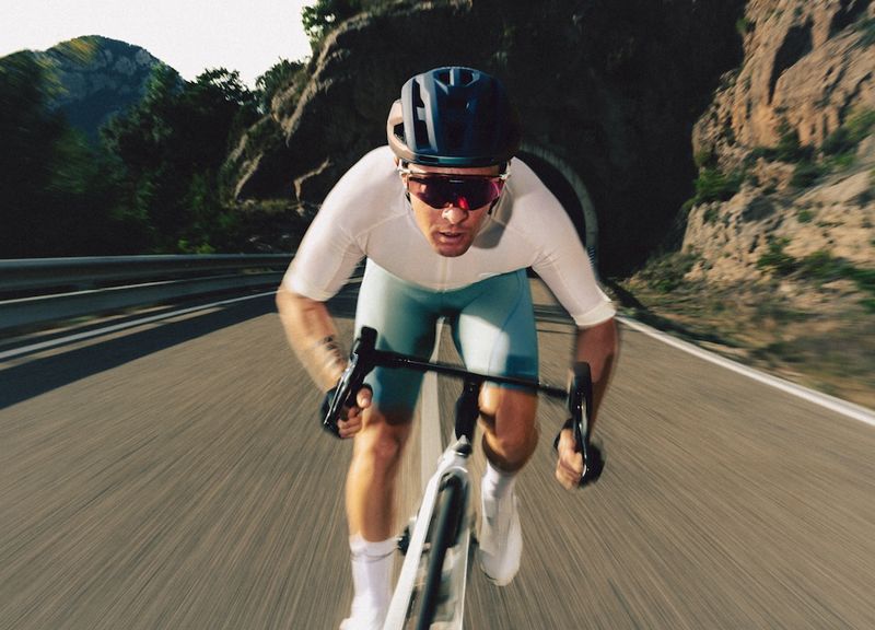 OAKLEY ENDURANCE ROAD CAMPAIGN IMAGE (1)