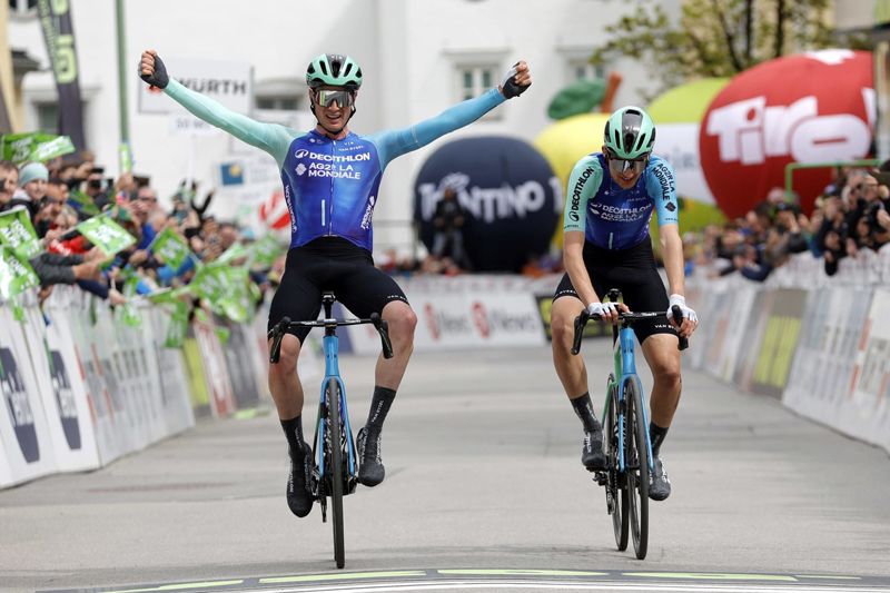Victoria Decathlon AG2R