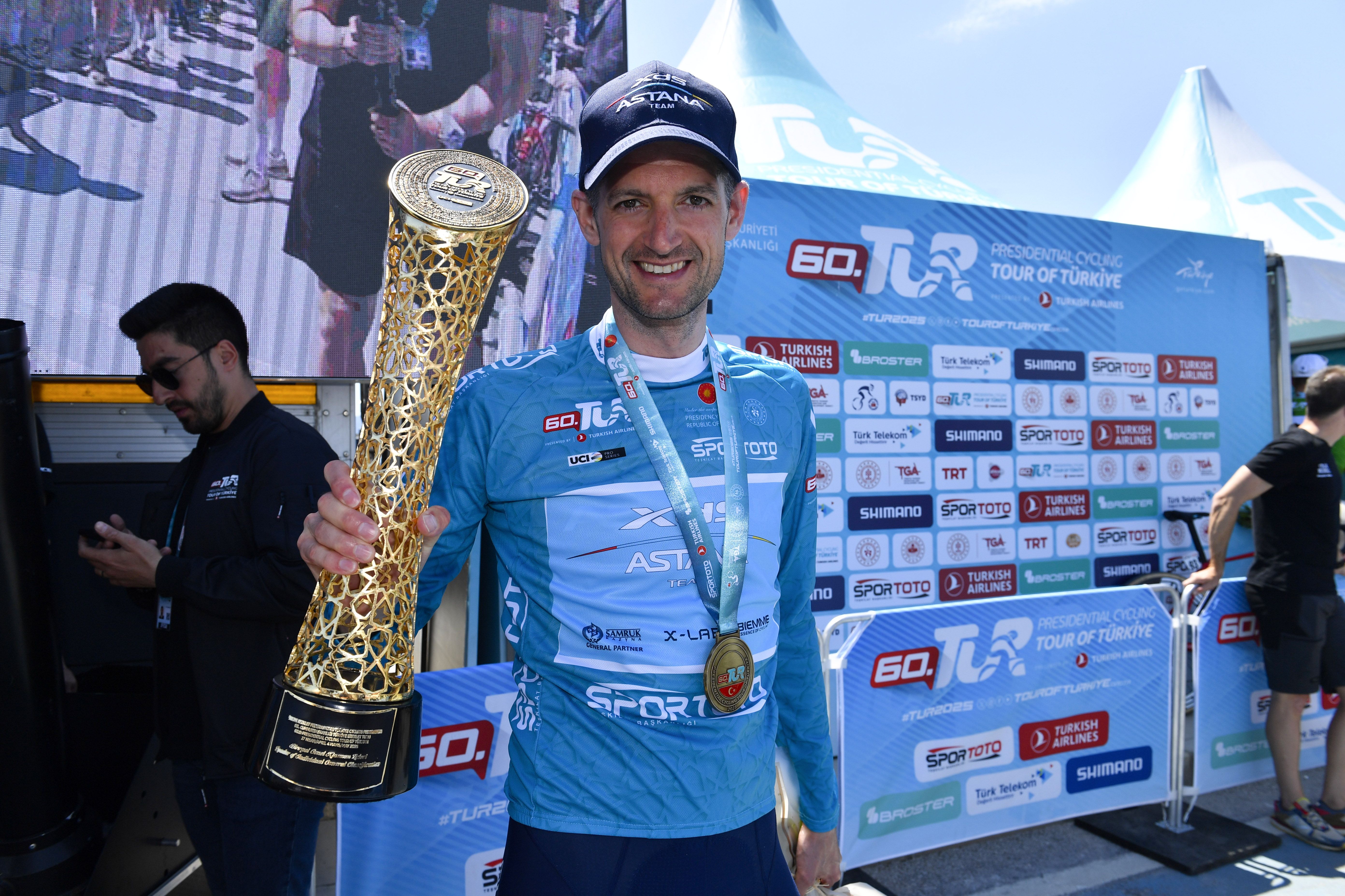 XDS - Astana está de dulce: Wout Poels conquista el Tour de Turquía y Matteo Malucelli gana la etapa