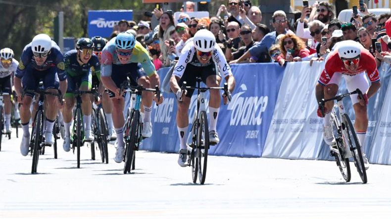 Moschetti en su segunda victoria en el Tour de Grecia Moschetti en su segunda victoria en el Tour de Grecia