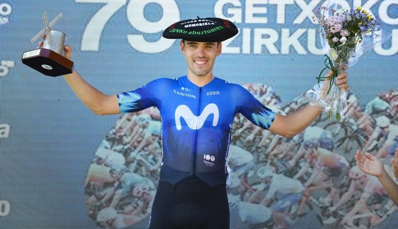 jon barrenetxea movistar team subio a lo mas alto del podio de la carrera de casa 2 790x454 jon barrenetxea movistar team subio a lo mas alto del podio de la carrera de casa 2 790x454