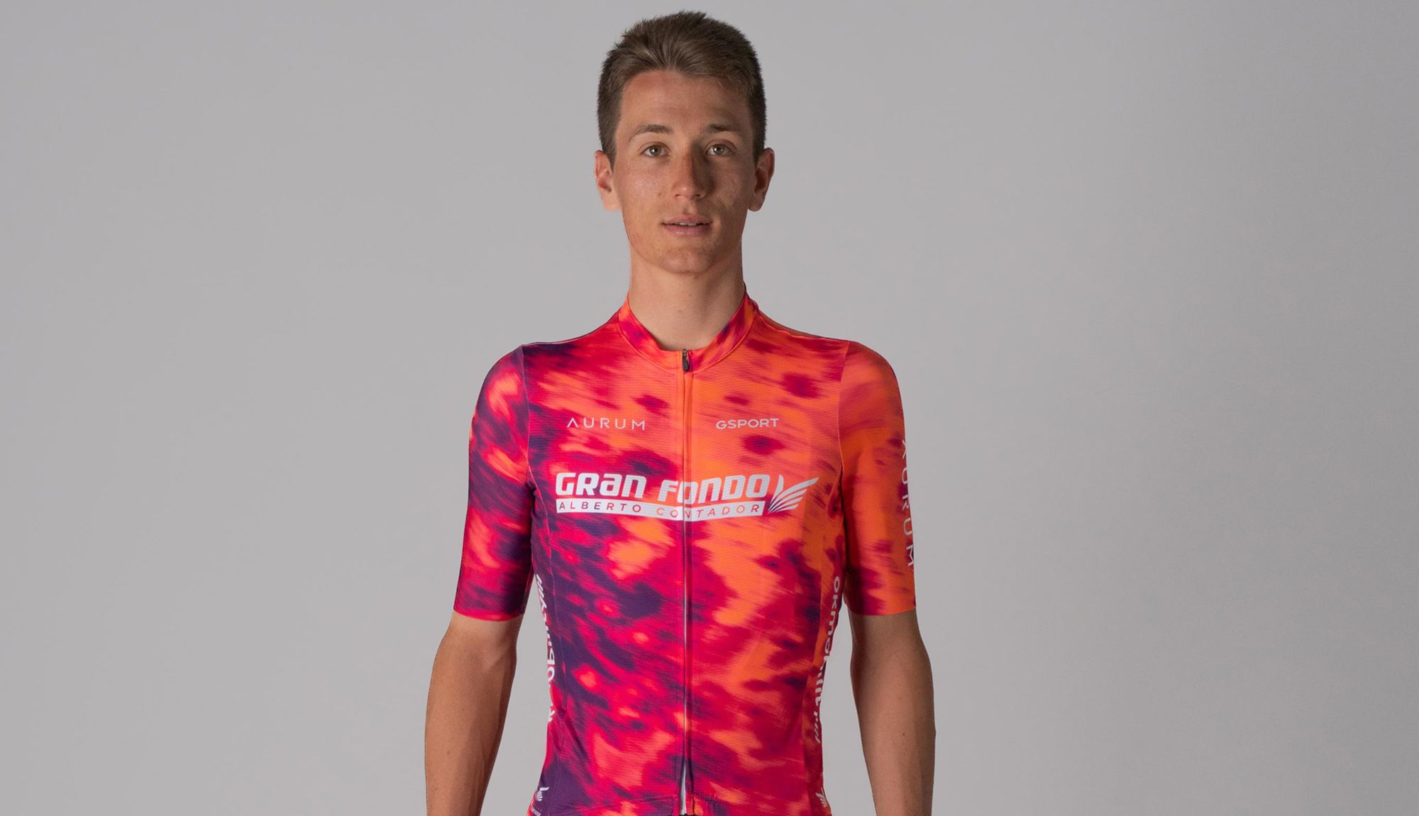 Presentado el maillot oficial de la TotalEnergies Gran Fondo Alberto Contador