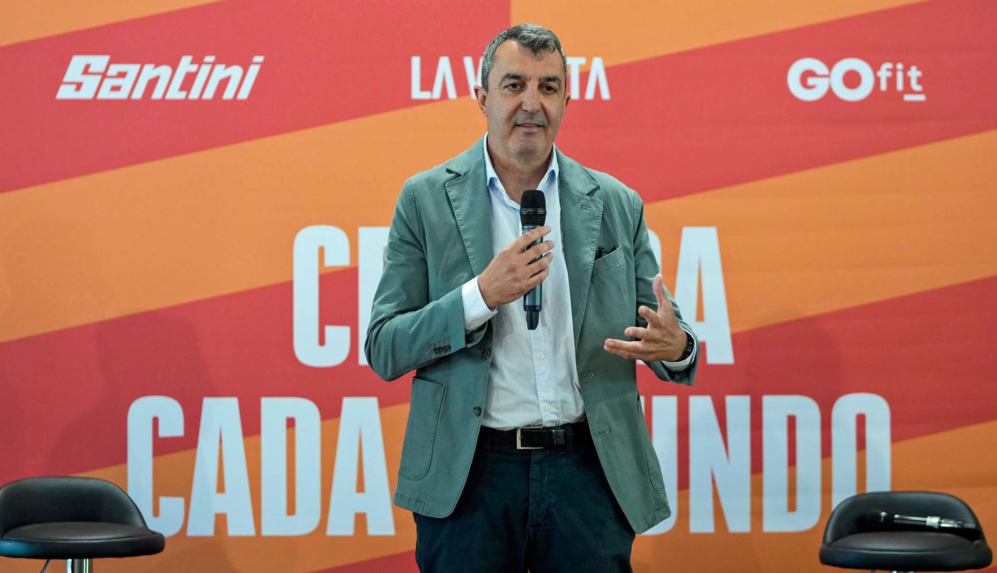 Javier Guillén, durante la presentación de los maillots de La Vuelta a España 2025