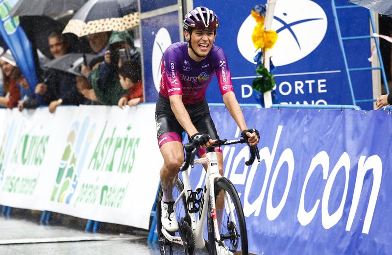 Hugo de la Calle brilló en la Vuelta a Asturias. Foto Luis Ángel Gómez Hugo de la Calle brilló en la Vuelta a Asturias. Foto Luis Ángel Gómez