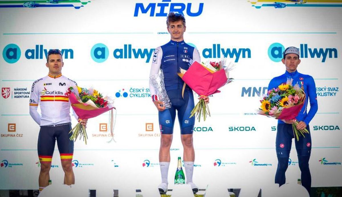 Podio de la 1ª etapa de la Carrera de la Paz, en la que Pau Martí acabó 2º