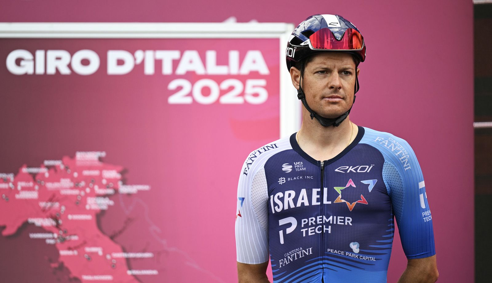 Jakob Fuglsang colgará la bicicleta este domingo al finalizar el Giro