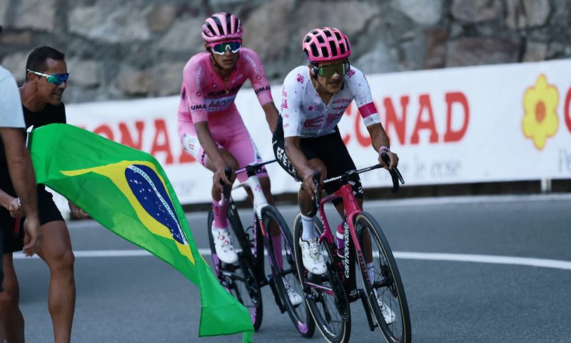 Richard Carapaz e Isaac del Toro