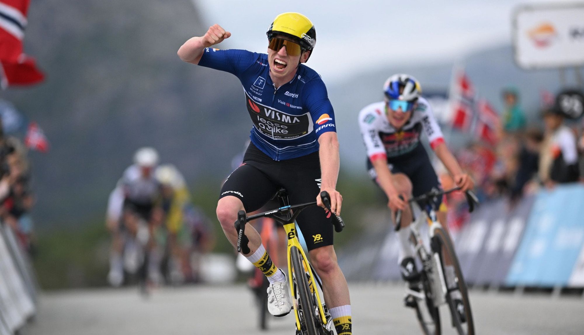 Matthew Brennan, victoria y liderato en el Tour de Noruega