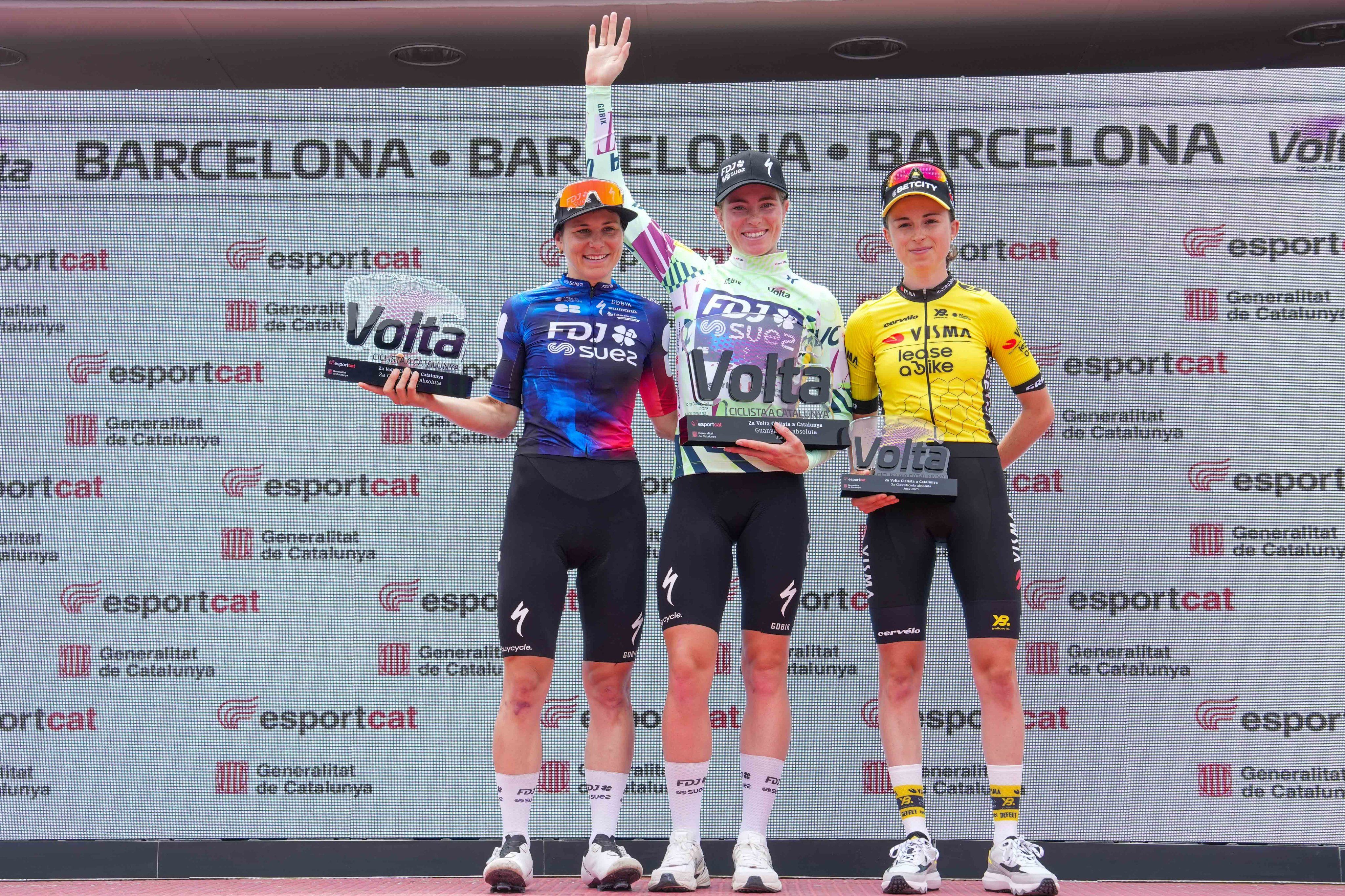 Demi Vollering culmina su tercera corona de la temporada en España en la Volta Catalunya Femenina