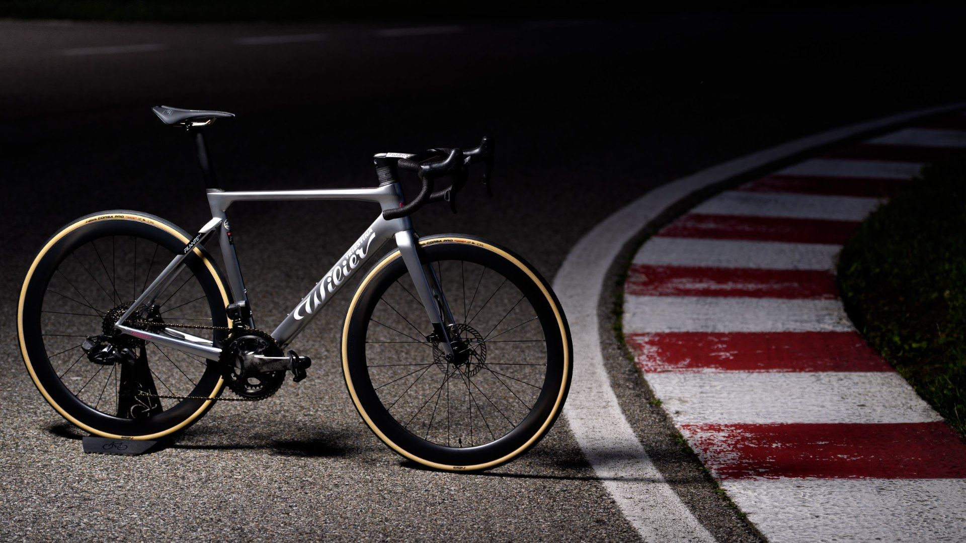 Wilier lanza una edición limitada de 10 unidades a nivel mundial de la Filante SLR BKRM Wilier lanza una edición limitada de 10 unidades a nivel mundial de la Filante SLR BKRM