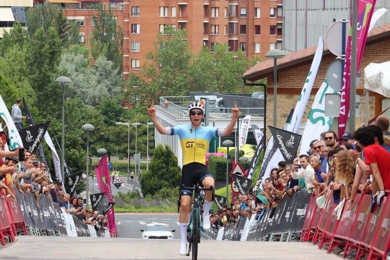  Eñaut Urkaregui conquista la Clásica Araba Vitoria-Gasteiz