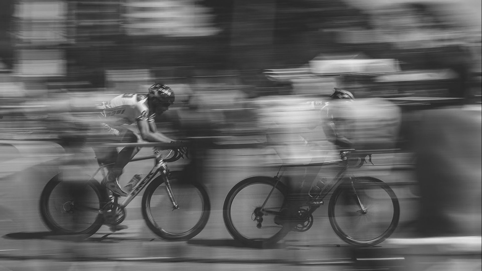 Cinco ciclistas españoles que se destacan en la temporada de 2025