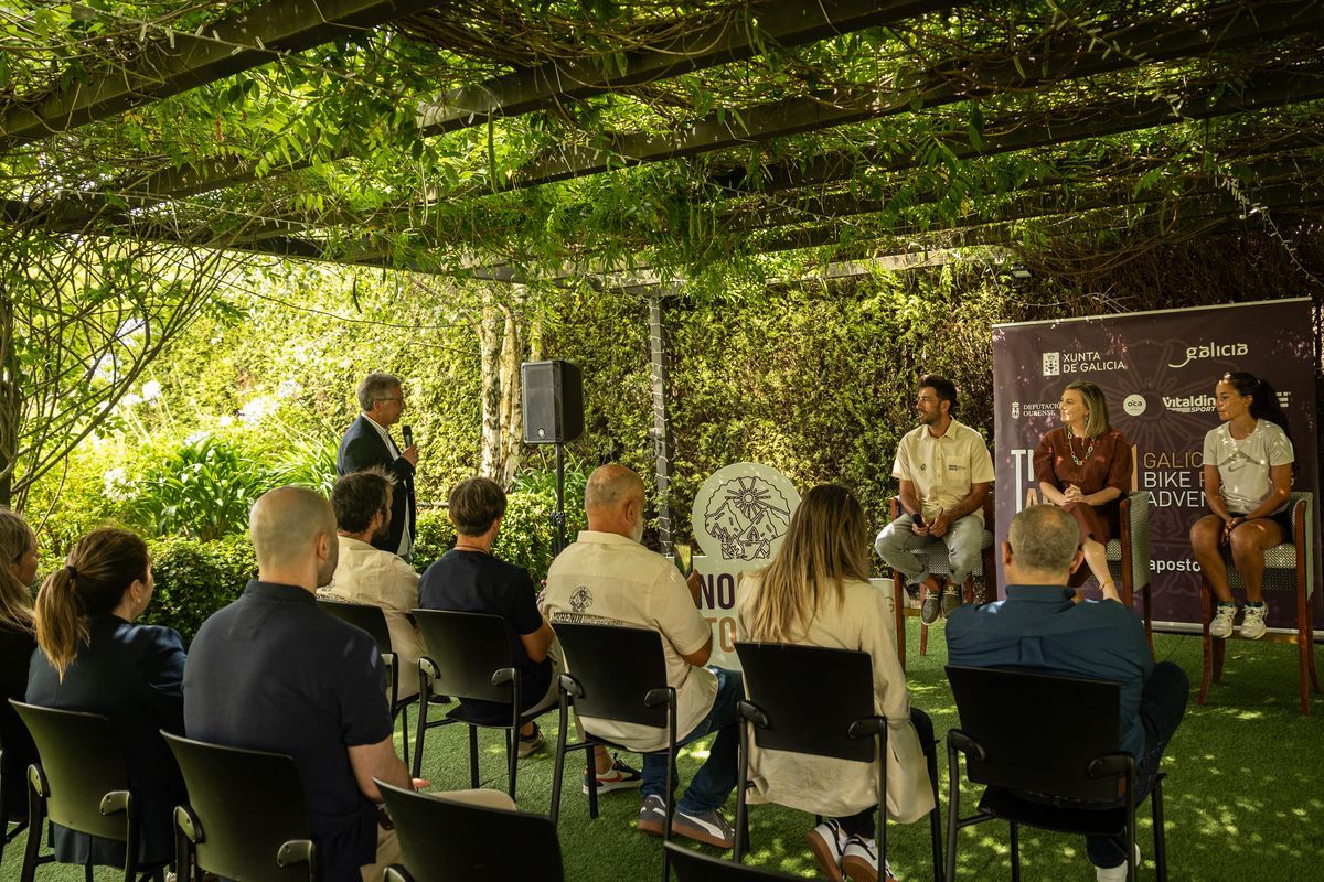 Presentación oficial de la nueva prueba de gravel Tirreno Apóstol en el Hotel OCA Puerta del Camino 