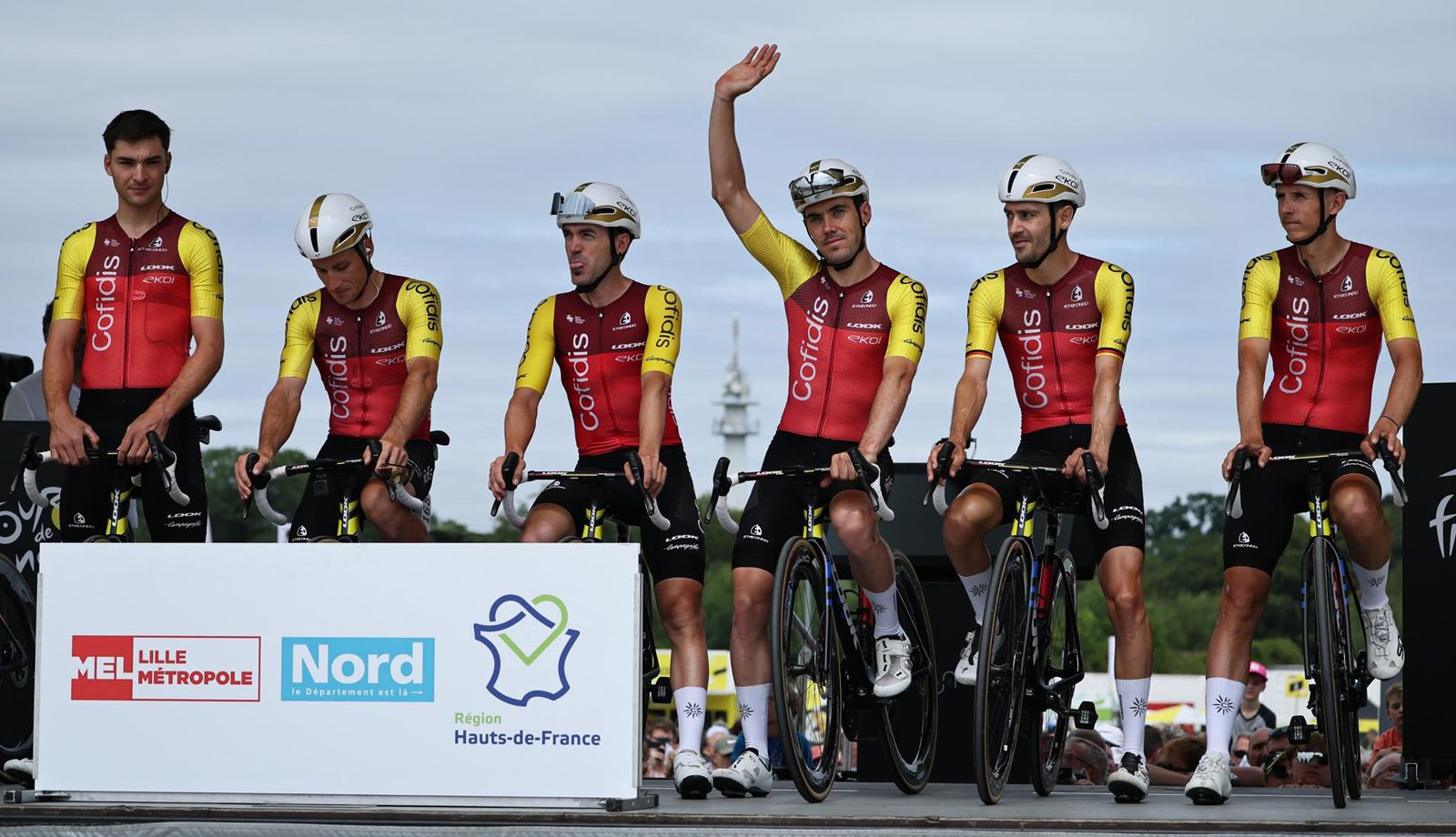 Presentación del equipo Cofidis antes del Tour de Francia.