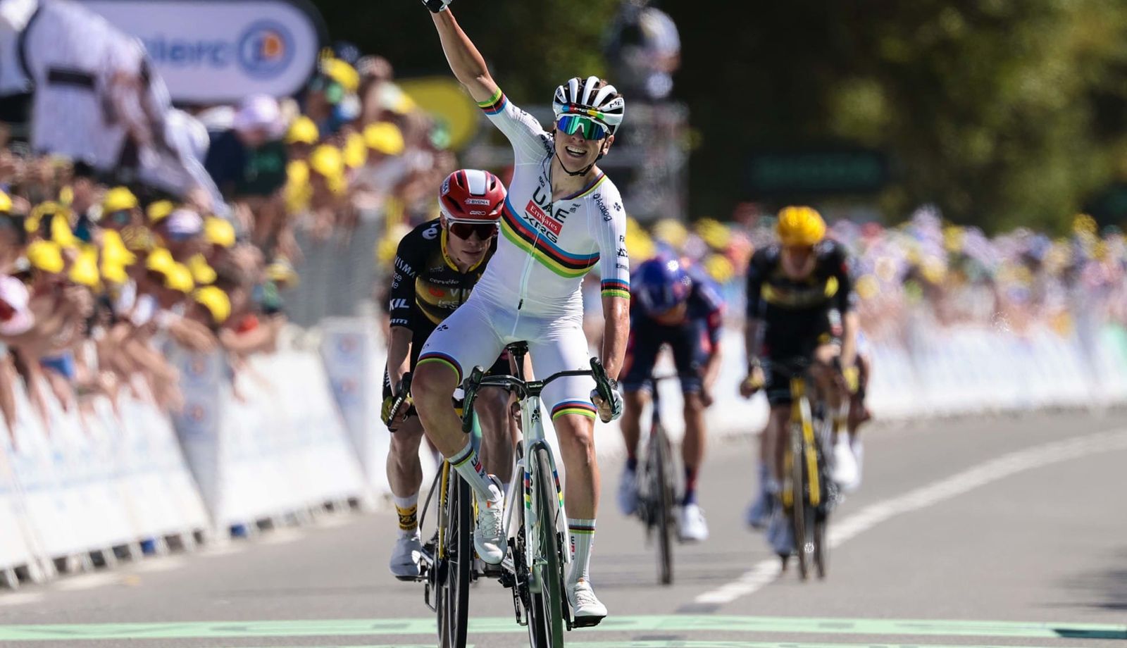 Pogacar conquista el Muro de Bretaña y recupera el maillot amarillo