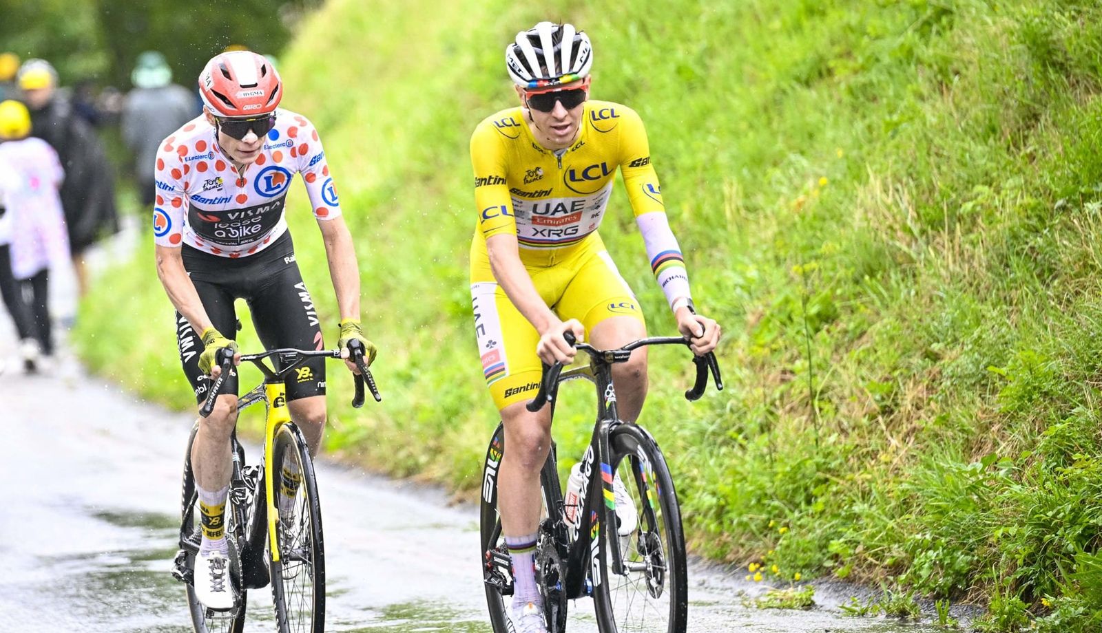 Pogacar y Vingegaard en la subida final a La Plagne