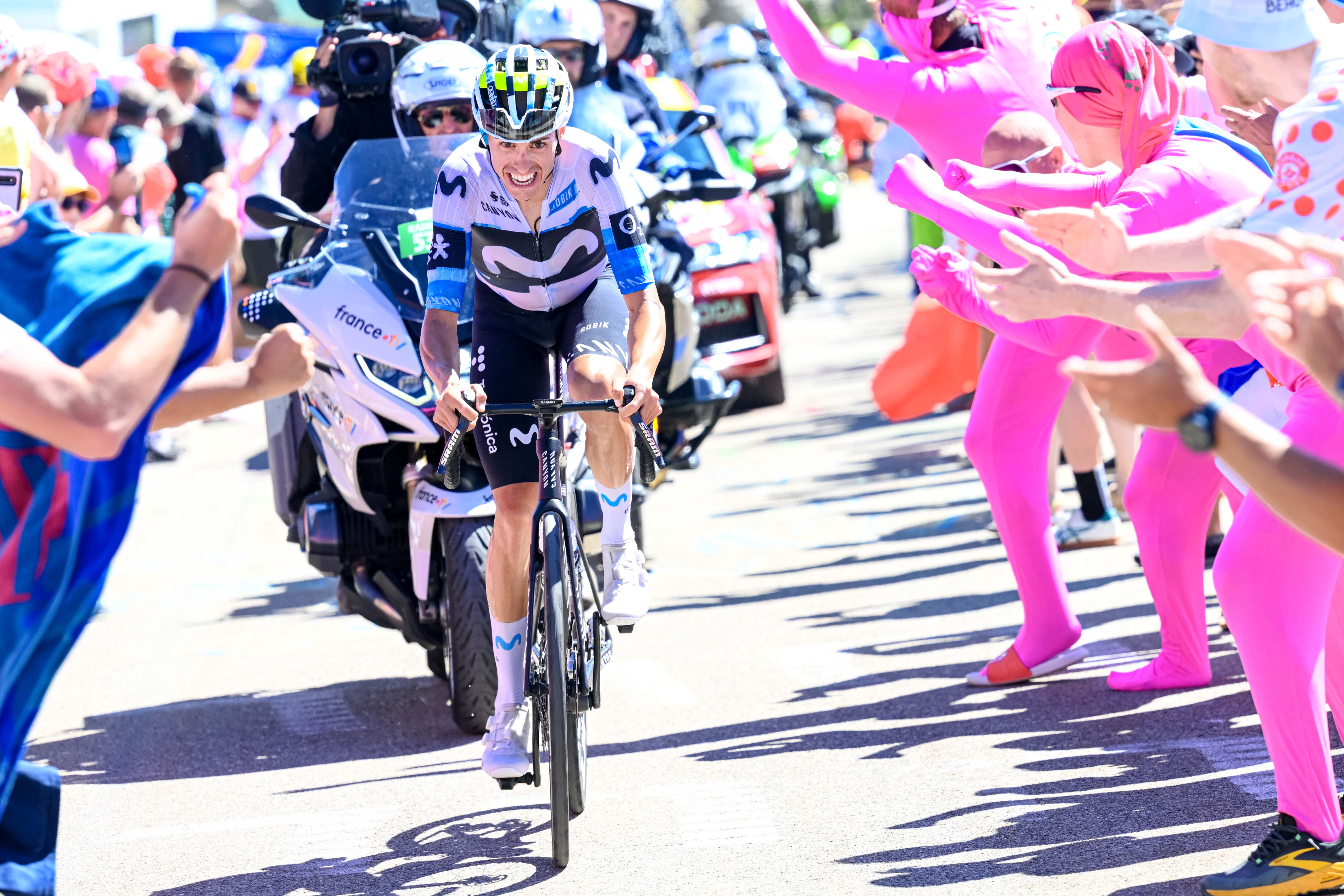 La retirada de Enric Mas del Tour de Francia 2025 se debió a una flebitis en la pierna izquierda