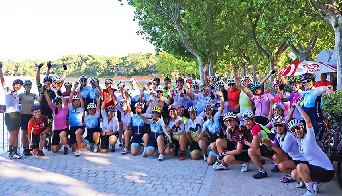Medio centenar de mujeres de Women In Bike ruedan junto a Dori Ruano en Madrid