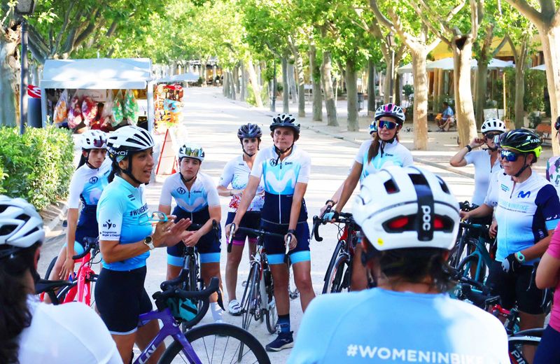 Women in Bike foto 2 Women in Bike foto 2