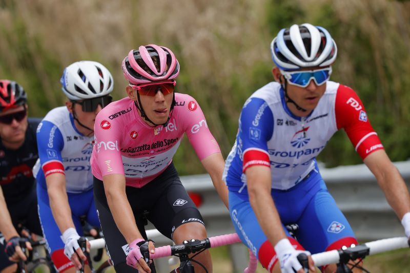 attila valter bien arropado por su equipo attila valter bien arropado por su equipo