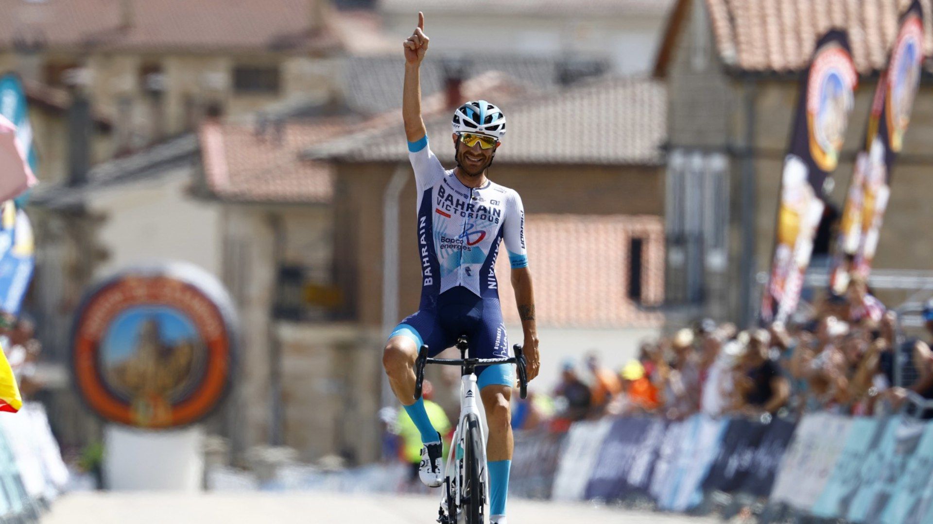 Vuelta a Burgos  Damiano Caruso vence en solitario y Bisiaux mantiene el liderato