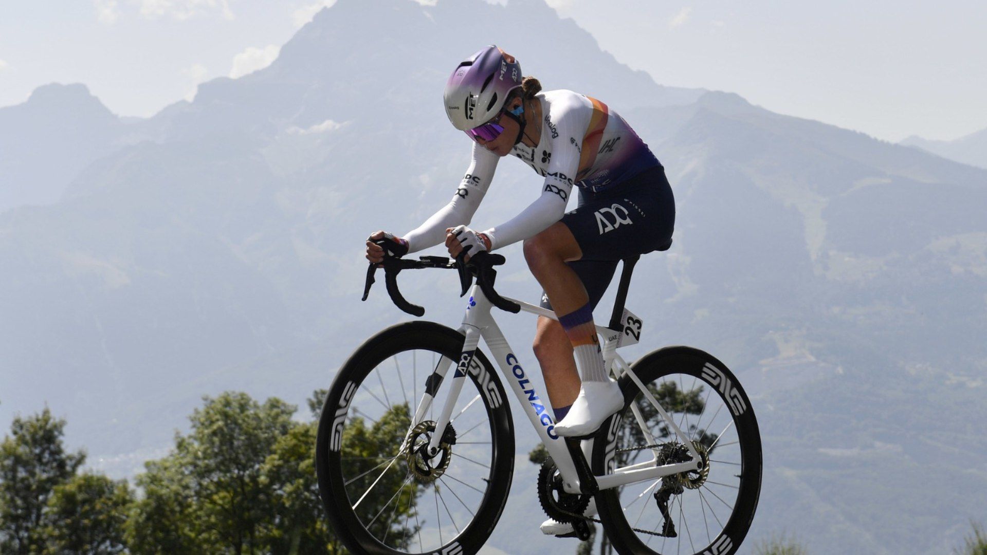 Tour de Romandía  victoria para Paula Blasi en la crono inicial... ¡y descalificación de 5 equipos!
