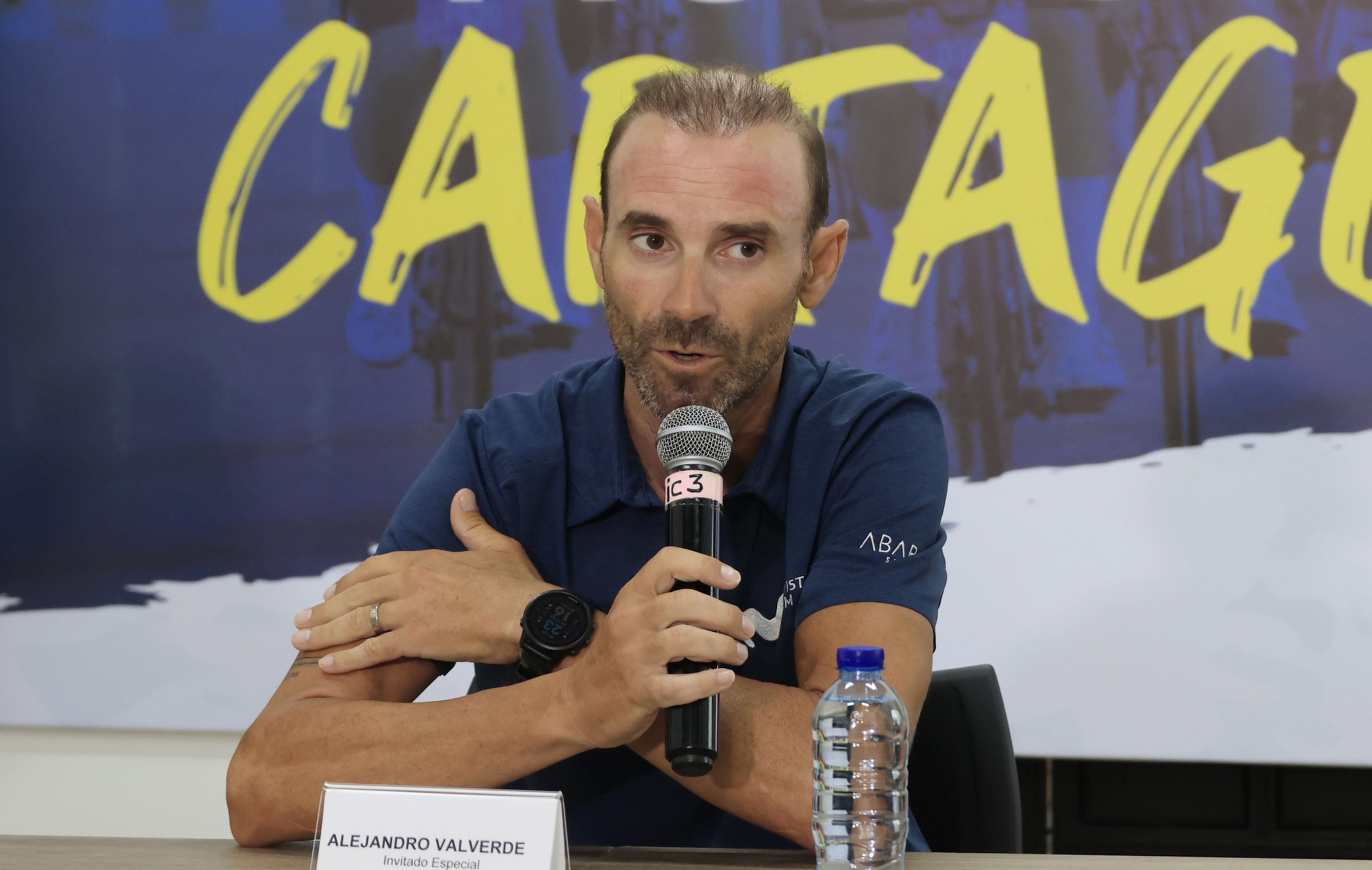 Alejandro Valverde durante la conferencia de prensa en Cartagena de Indias (Colombia)