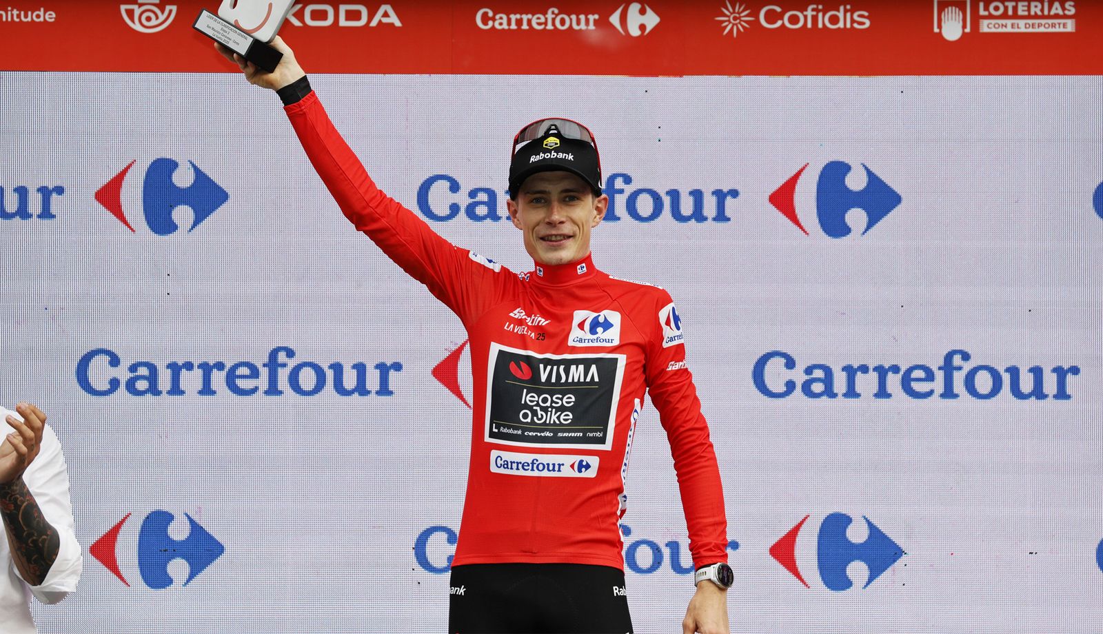 Jonas Vingegaard en el podio tras la 3ª etapa de La Vuelta