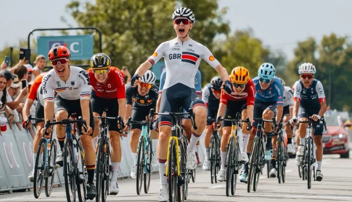 Victoria para el briánico Elliot Rowe en la 2ª etapa del Tour del Porvenir; Hugo Aznar, 7º