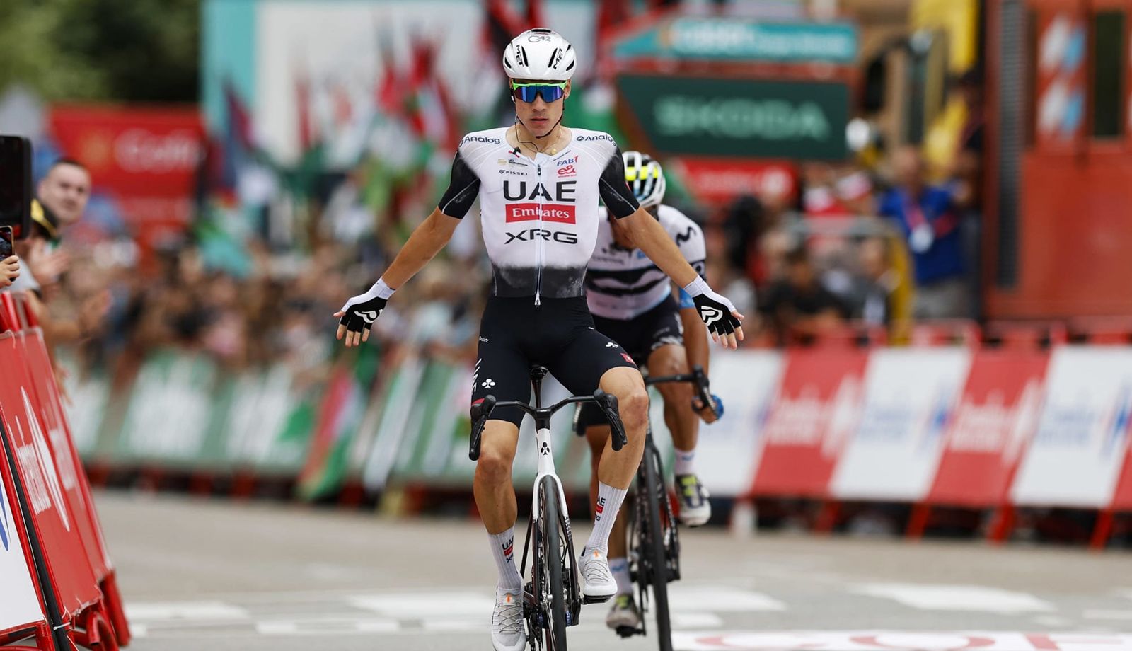 Segunda victoria para Juan Ayuso en La Vuelta 2025