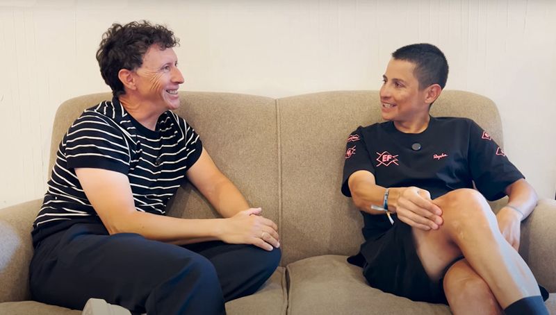 Joseba Beloki y Esteban Chaves en un momento de la entrevista Joseba Beloki y Esteban Chaves en un momento de la entrevista