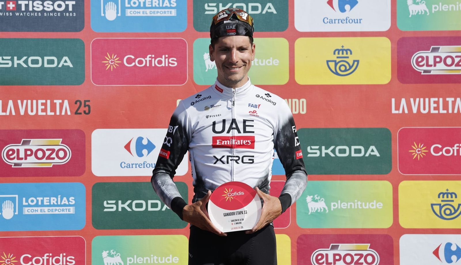Joao Almeida, brillante ganador en el Angliru